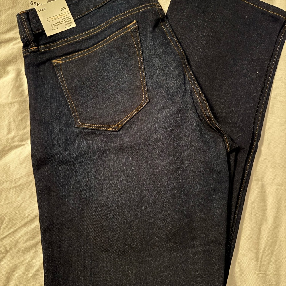 NWT Women’s GAP Real Straight Dark Blue Jeans
